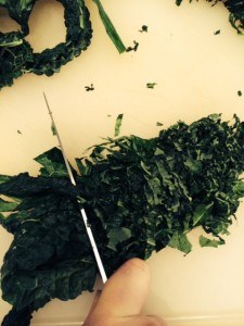 Slicing kale